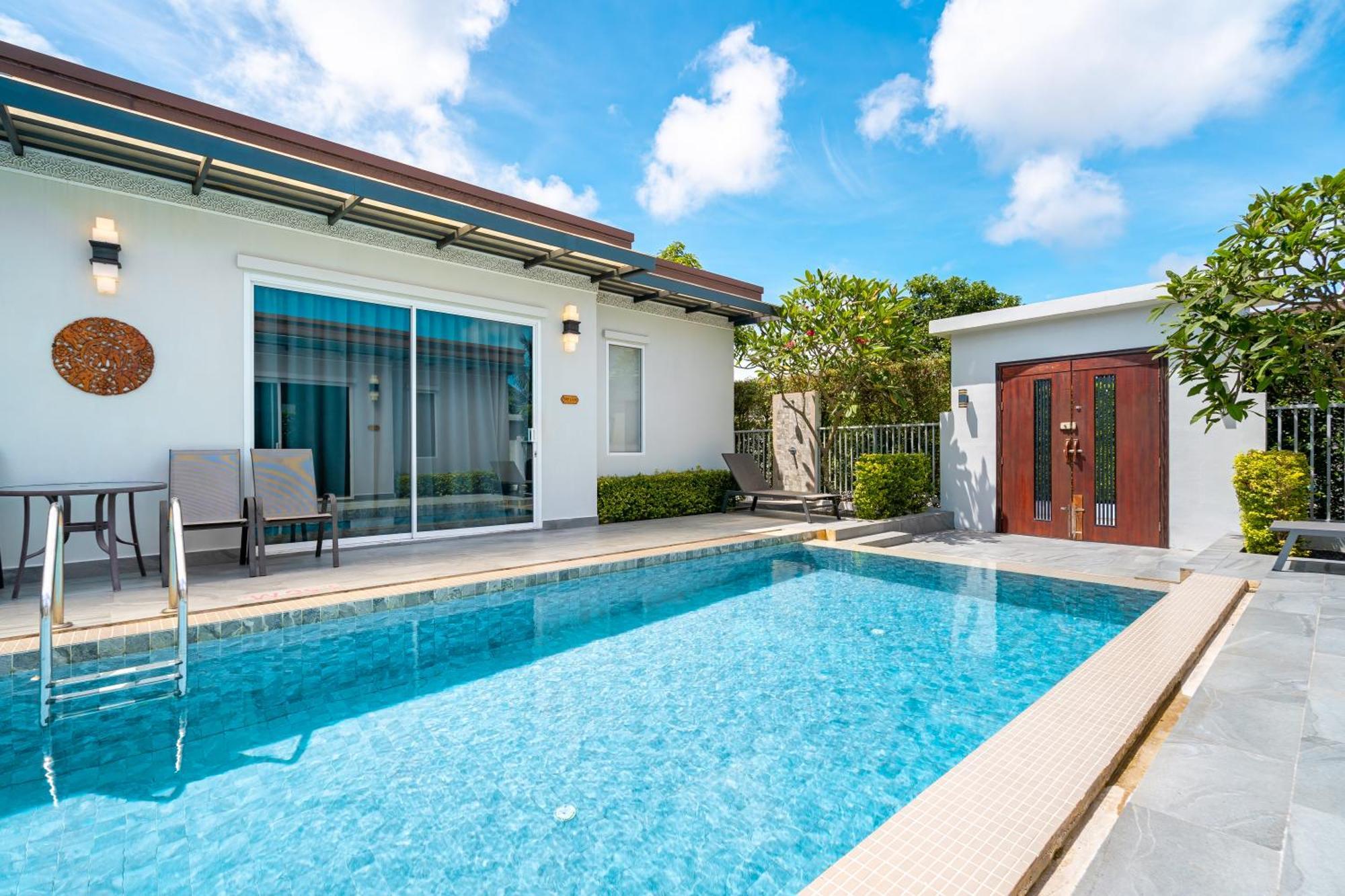 Phuket La Siesta Pool Villas & Pool Access Rooms Nai Harn エクステリア 写真