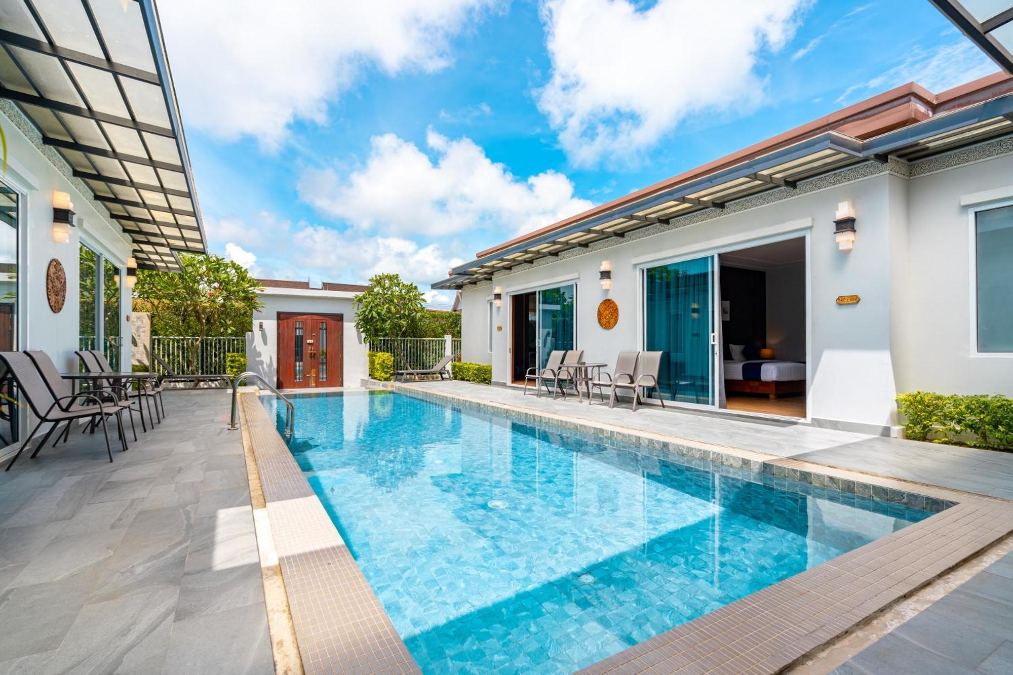 Phuket La Siesta Pool Villas & Pool Access Rooms Nai Harn エクステリア 写真