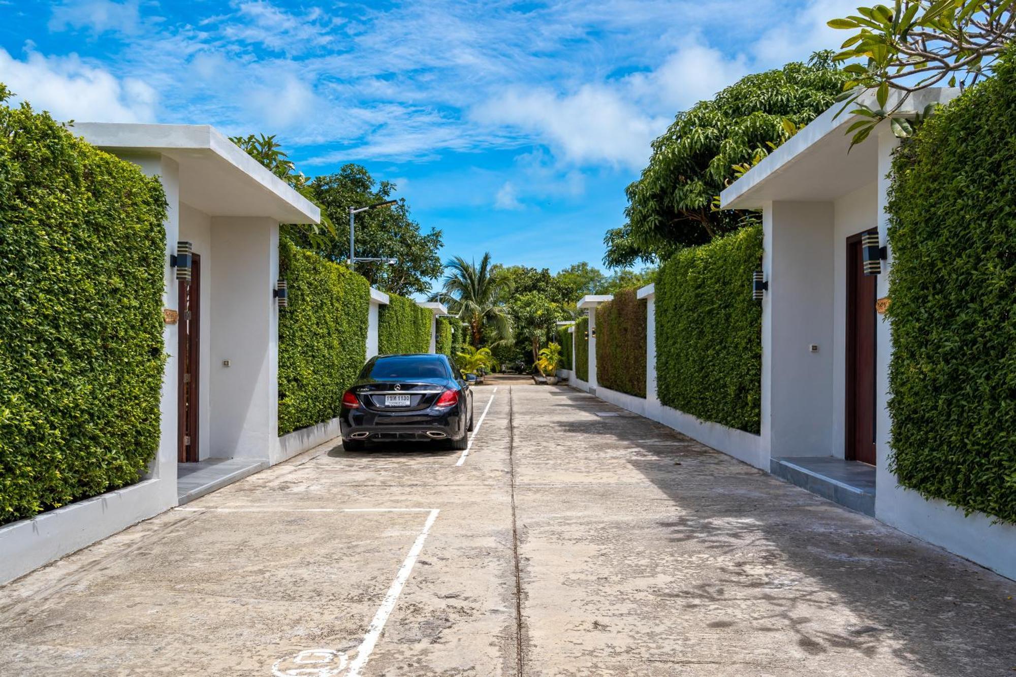 Phuket La Siesta Pool Villas & Pool Access Rooms Nai Harn エクステリア 写真